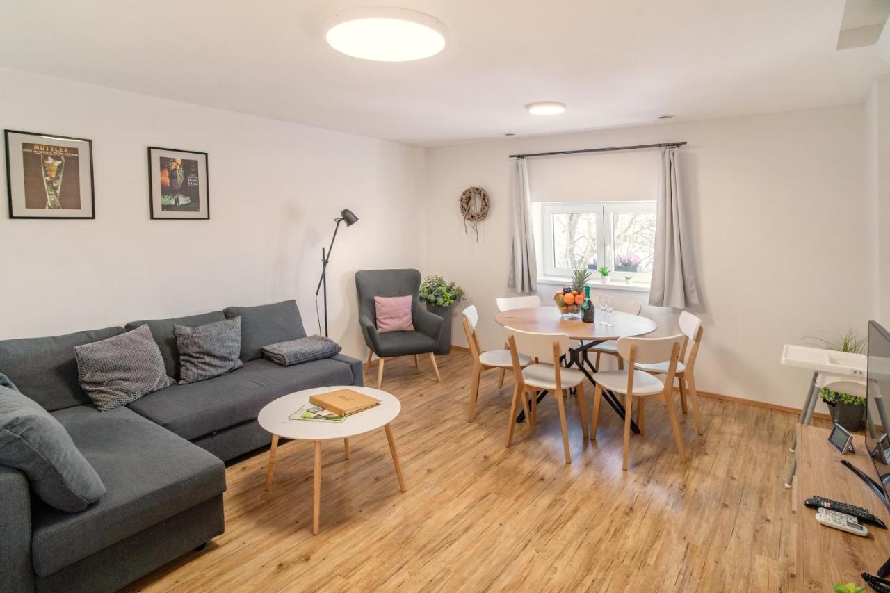 Hotel Smrz Sepekov Bagian luar foto