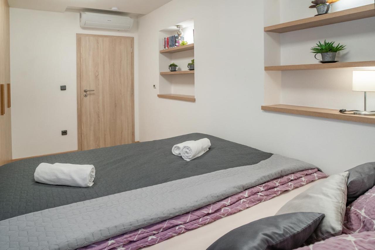Hotel Smrz Sepekov Bagian luar foto