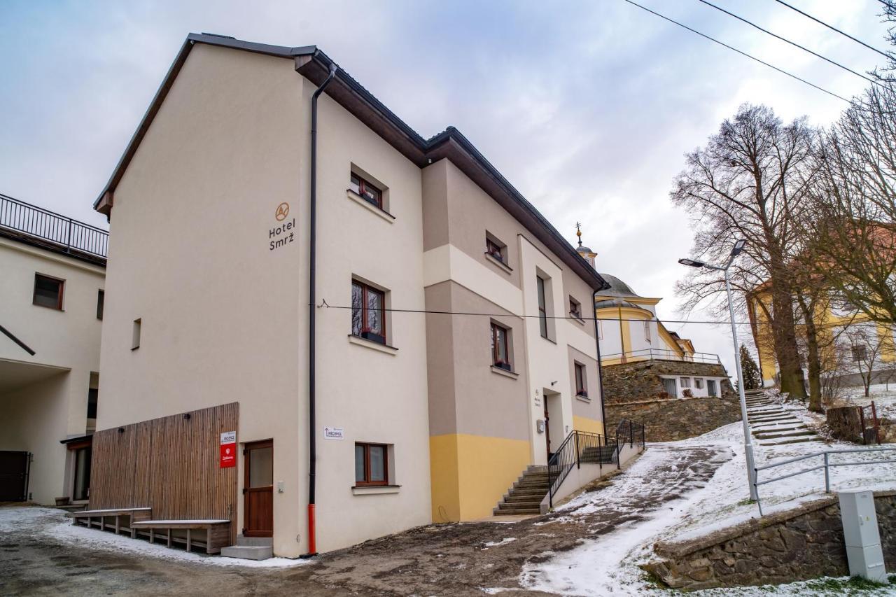 Hotel Smrz Sepekov Bagian luar foto