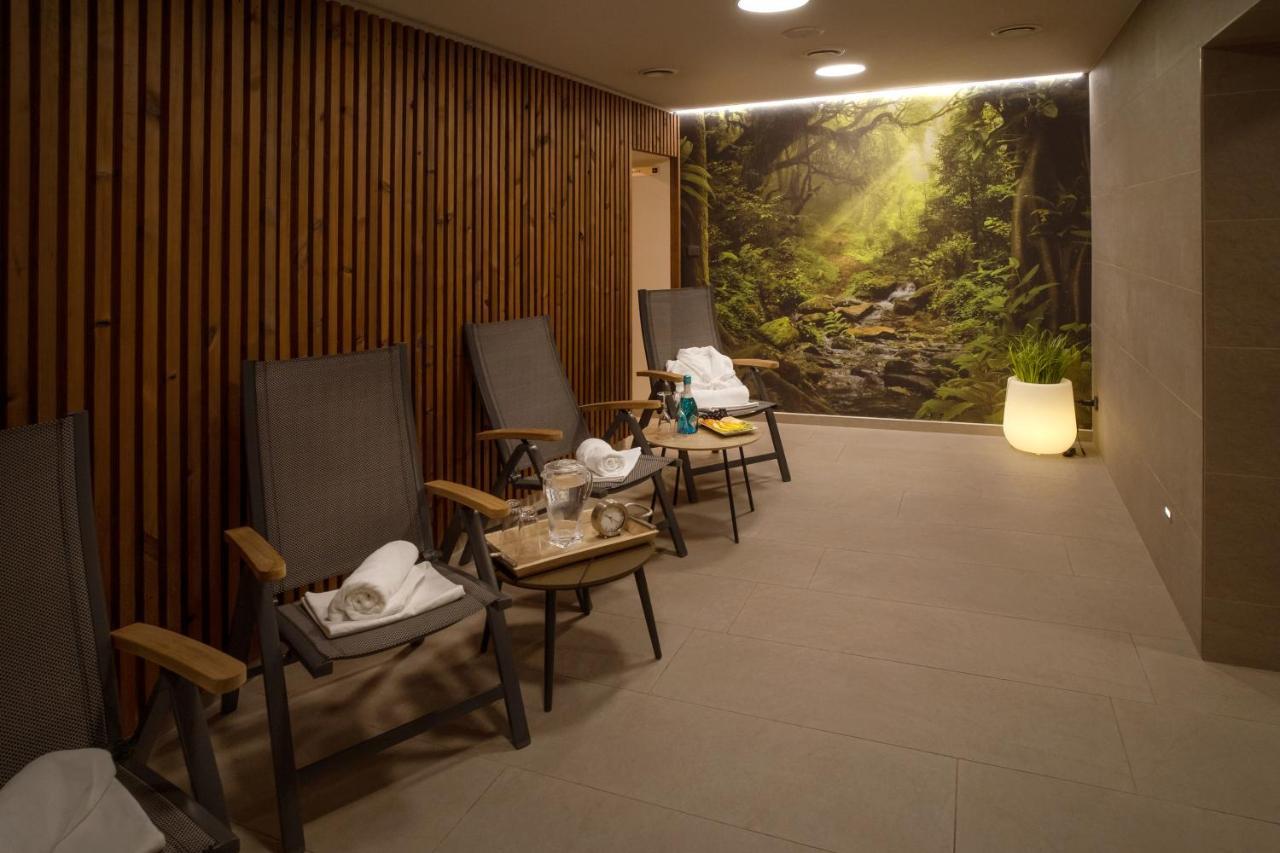 Hotel Smrz Sepekov Bagian luar foto