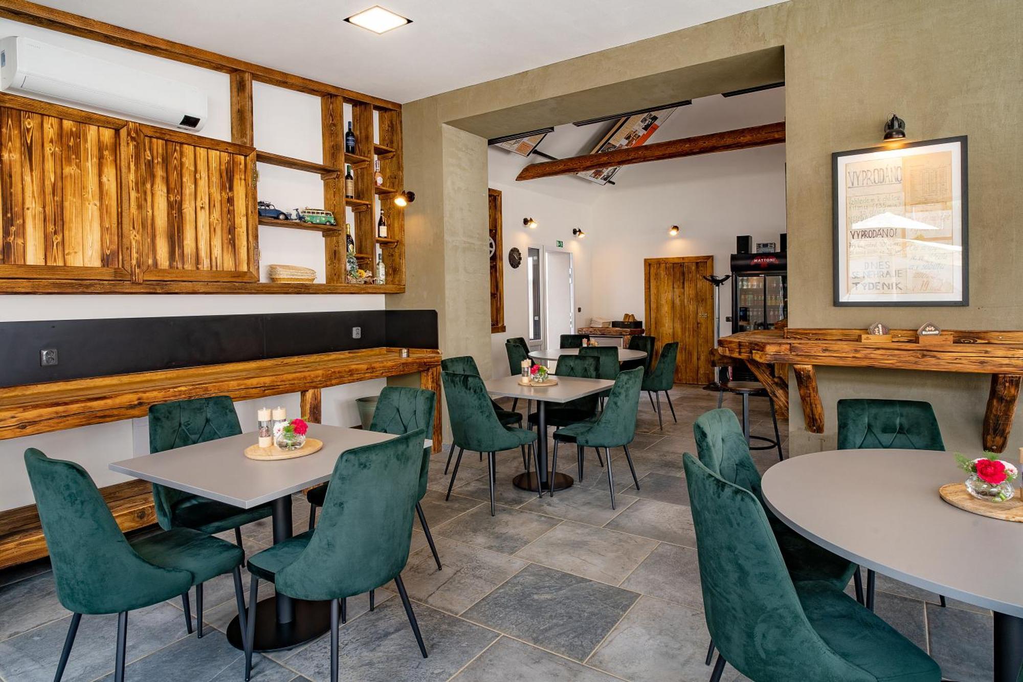 Hotel Smrz Sepekov Bagian luar foto